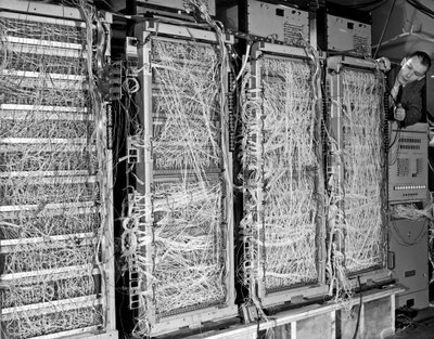 Binnenkant van een mainframecomputer door Unbekannt Unbekannt